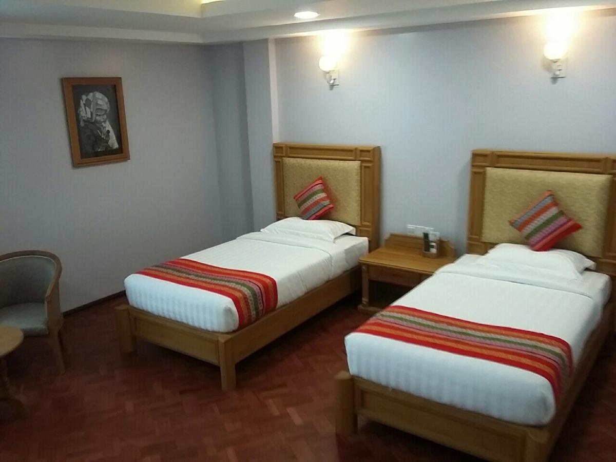 Amayar Nadi Hotel Mandalay Bagian luar foto